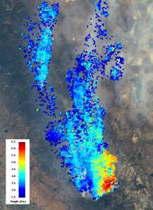 Изображение MISR, демонстрирующее высоту распространения дыма над Калифорнией