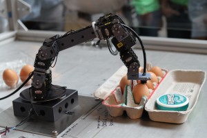 Стажёры Innovation Lab достигли существенных результатов в разработке роботизированной руки