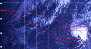 Траекторию полета (красные линии) Global Hawk 872 во время исследования тропического шторма Humberto
