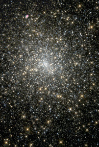 Старое загадочное звездное скопление от Hubble
