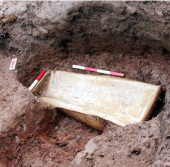 свинцовый обнаруженный гроб