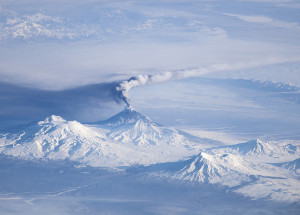 Извержение Ключевской Сопки, снимок 16 ноября 2013 года