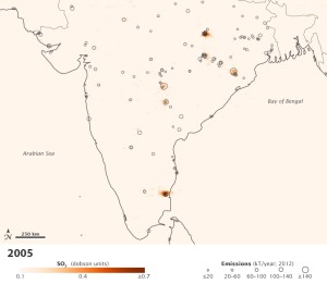 Карты среднего уровня диоксида серы, измеренного спутником «Aura» за 2005 год (вверху) и 2011-2012 г.г. (внизу) по Индии