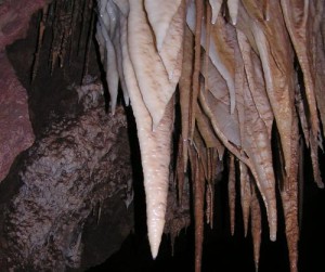 Пещерные сПещерные сталактитыталактиты