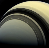 Снимок южного полушария Сатурна