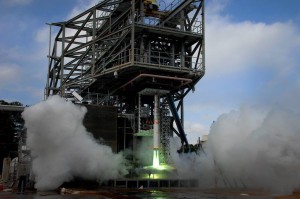 Маломасштабная тестируемая модель ракета-носителя SLS