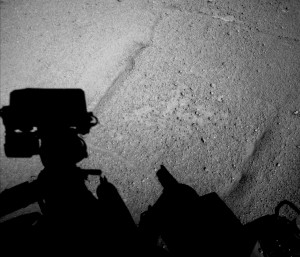 «Curiosity» сделал снимок своей собственной тени 18 февраля 2014 года