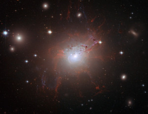 Галактика NGC 1275, расположенная в центре галактического кластера Персей