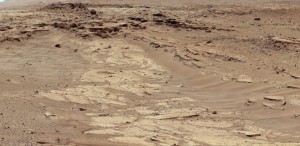 Марсианский поверхностный слой, представленный песчаником (снимок «Curiosity» 25 февраля 2014 года)