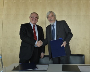 Подписание соглашение о сотрудничестве между ESA и CERN