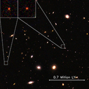 Снимок космического телескопа «Хаббл», на котором видны две из 15 недавно обнаруженных галактик ранней Вселенной