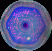 Шестиугольный атмосферный феномен на северном полюсе Сатурна