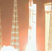 Старт ракета-носителя «Vega» со спутником «KazEOSat-1» на борту с космодрома Куру