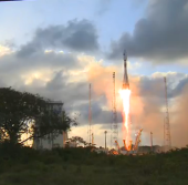 Запуск ракета-носителя «Союз» со спутником «Sentinel-1A» на борту с космодрома Куру во Французской Гвиане