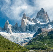 Фицрой — вершина, расположенная в Патагонии в пограничной области между Аргентиной и Чили