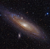Спиральная галактика Андромеды находится в 2,5 млн световых лет от Млечного Пути