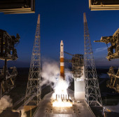 Запуск ракета-носителя «Delta 4» со спутником «GPS 2F-6» на борту