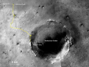 Маршрут марсохода «Opportunity» (желтая линия), который он преодолел с момента высадки на поверхность Красной планеты в июле 2004 года