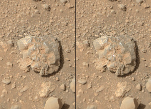 Марсианская горная порода «Nova», по которой лазер «ChemCam» производил «выстрелы» 12 июля 2014 года