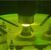 Производство сопла ракеты посредством новой технологии 3D-печати, позволяющей создавать объекты из нескольких металлов с разными свойствами