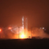Запуск ракета-носителя «Delta II» со спутником «ОСО-2» на борту