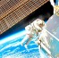 Астронавт МКС во время выхода в открытый космос