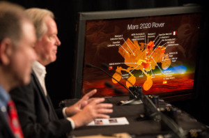 Michael Meyer во время презентации новых приборов для Mars 2020 Rover