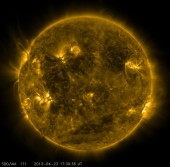 Снимок Солнца, полученный Solar Dynamics Observatory 23 апреля 2013 года