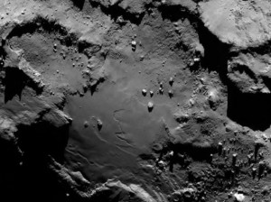 Снимок гладкого участка на поверхности «тела» кометы 67P\Чурюмова-Герасименко, сделанный 6 августа 2014 года