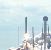 Старт ракета-носителя Antares с грузовым кораблём Cygnus на борту